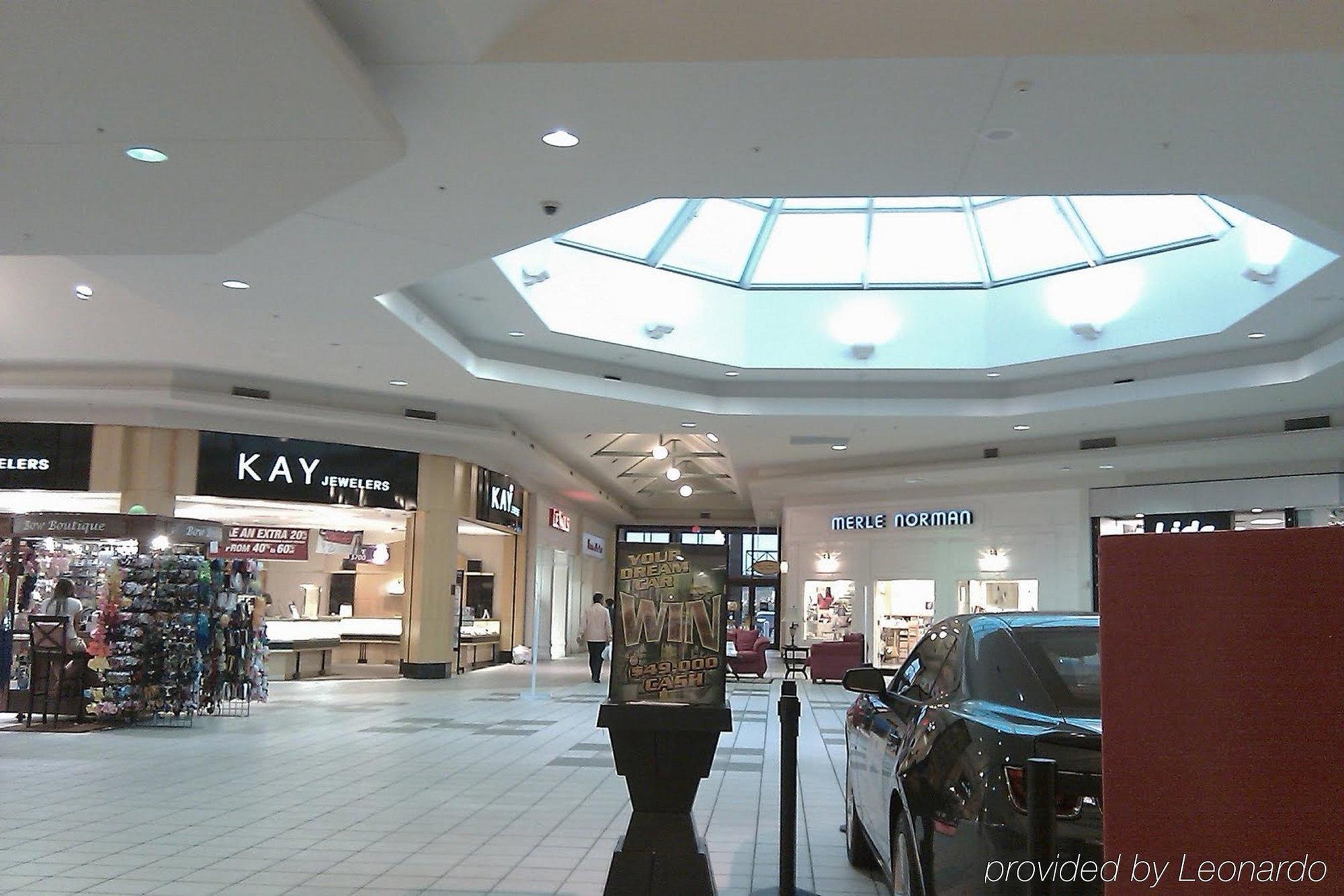 Wyndham Lake Charles Exterior photo